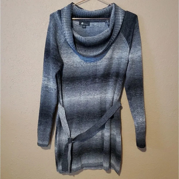 AB STUDIO | Gray Ombre Belted Sweater Dress - Picture 2 of 5